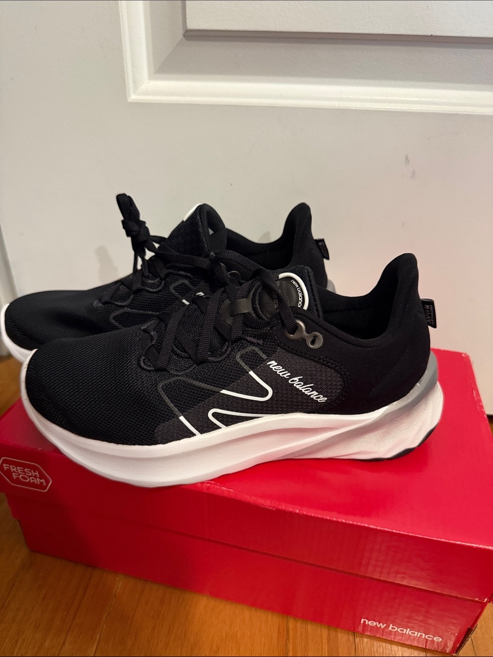 New balance running shoes (new)